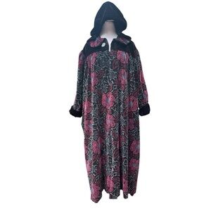 VICTOR XL/XXL/XXXL purple/black floral hooded lined with pockets button up coat